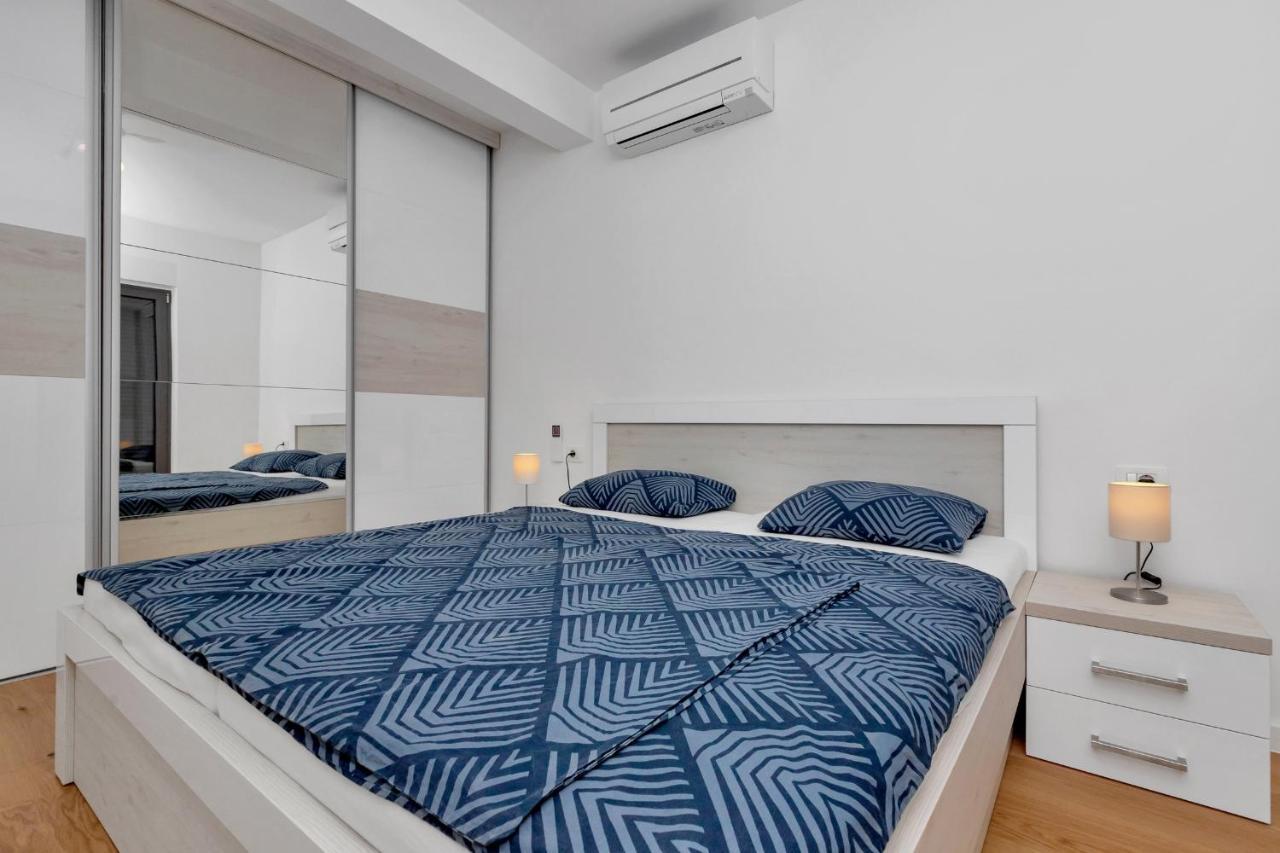 Luxury Apartment Sidro With Free Beach Parking ماكارسكا المظهر الخارجي الصورة