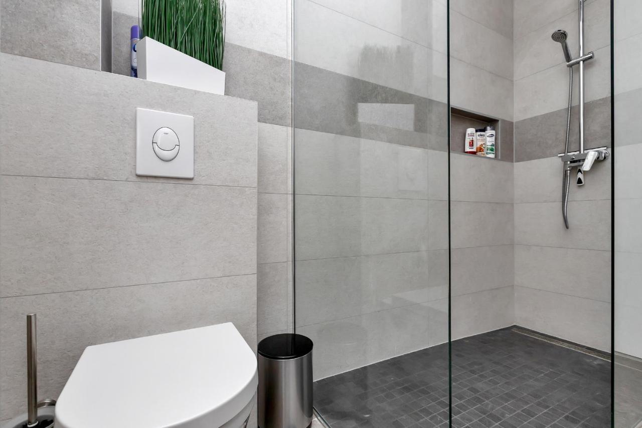Luxury Apartment Sidro With Free Beach Parking ماكارسكا المظهر الخارجي الصورة