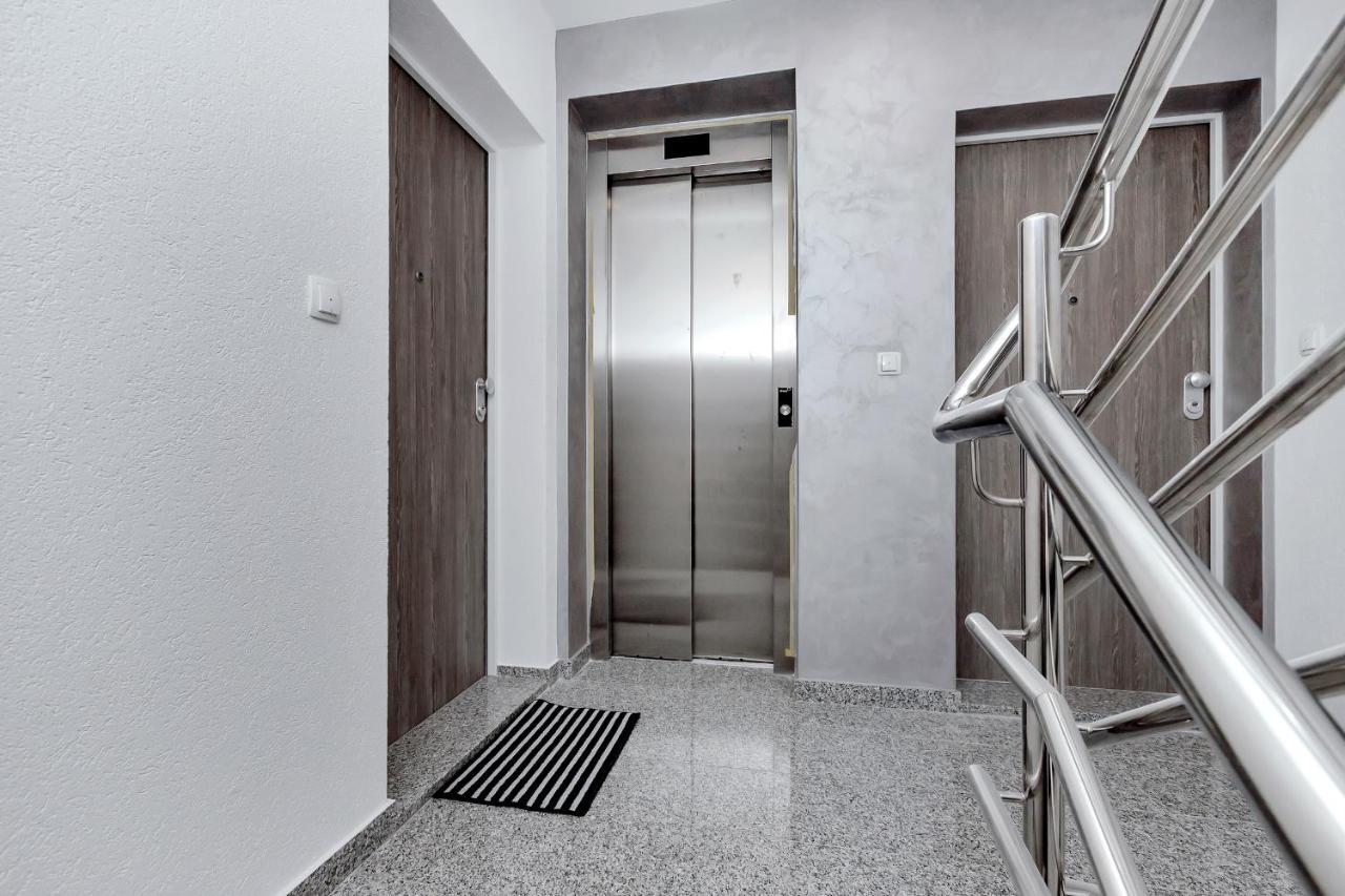 Luxury Apartment Sidro With Free Beach Parking ماكارسكا المظهر الخارجي الصورة